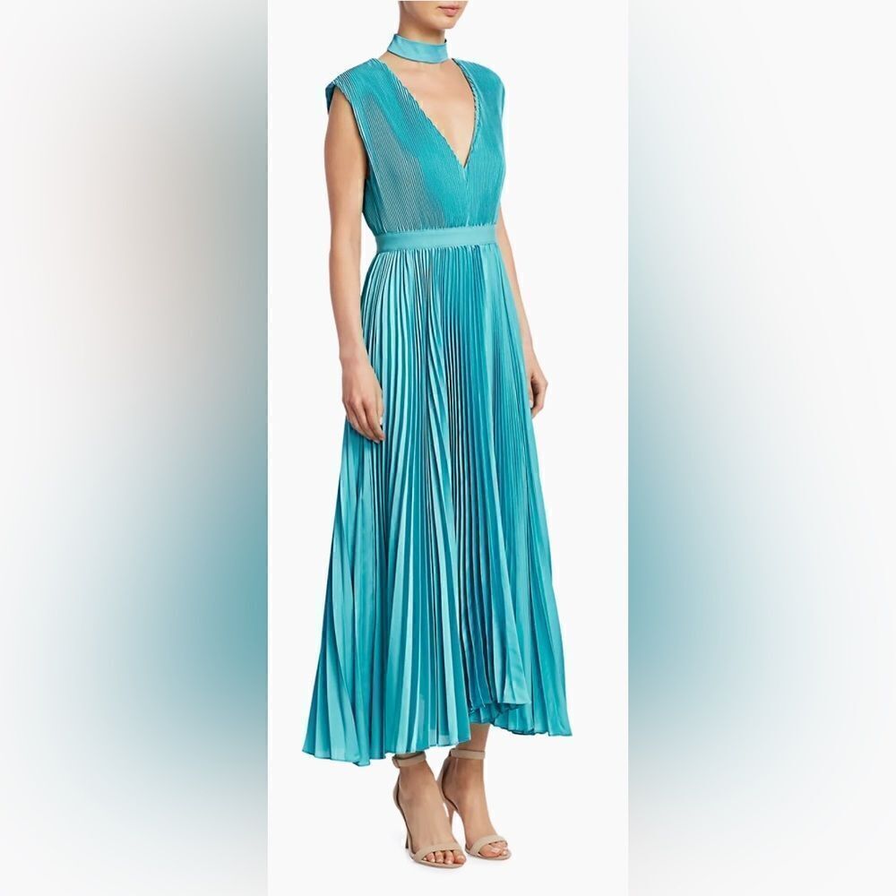 Alice + Olivia Joleen Pleated V-Neck Midi Dress - Picture 4 of 16
